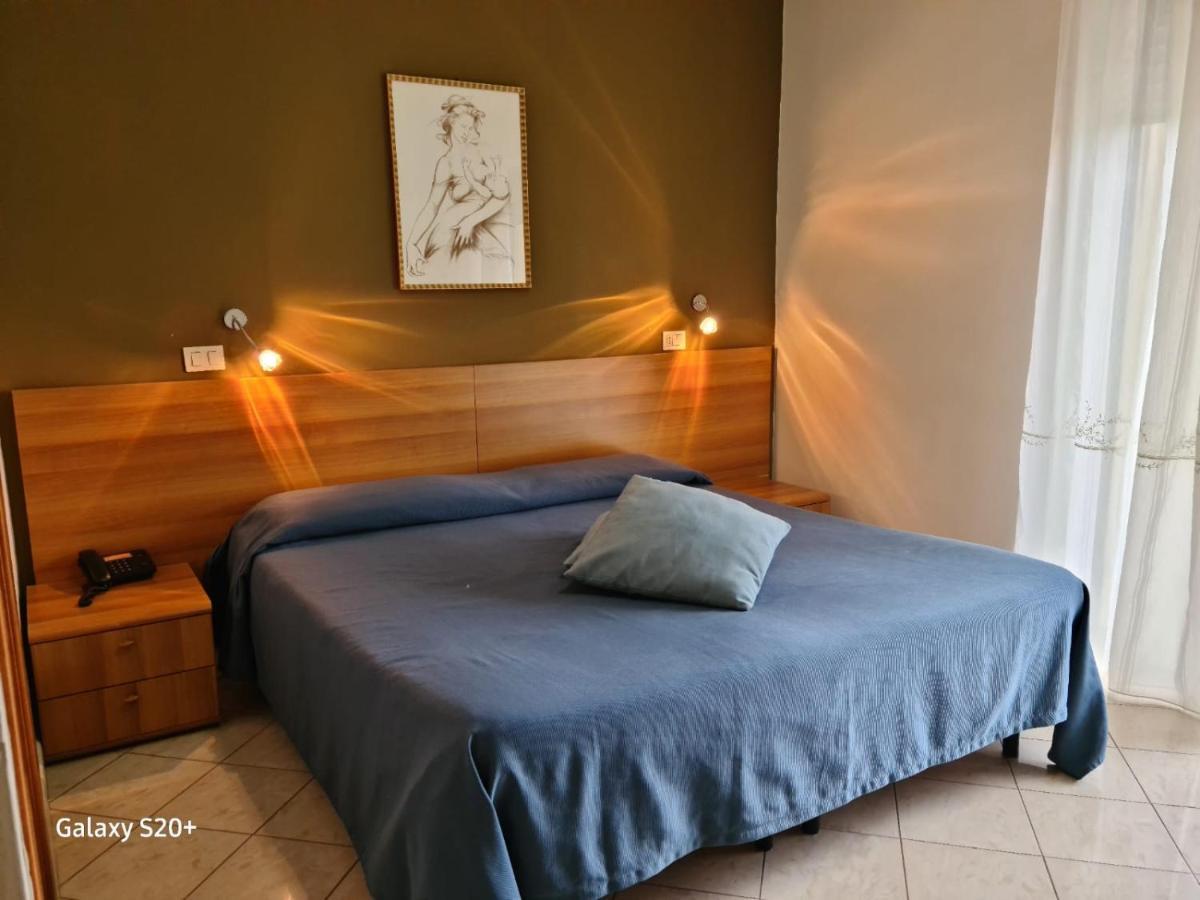 Hotel Lido Vasto Esterno foto
