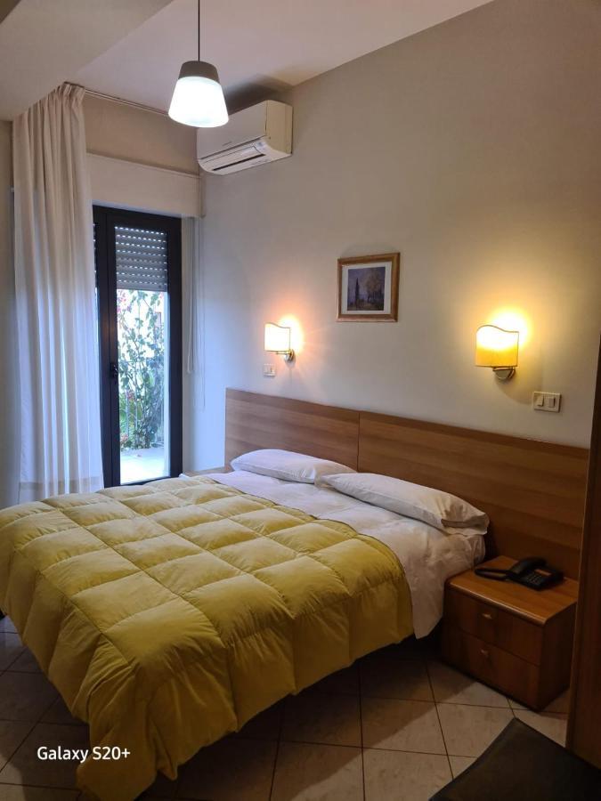 Hotel Lido Vasto Esterno foto