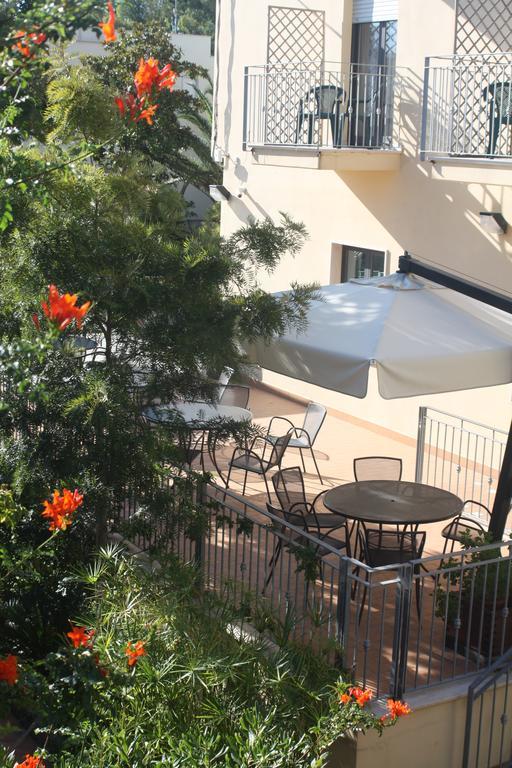 Hotel Lido Vasto Esterno foto