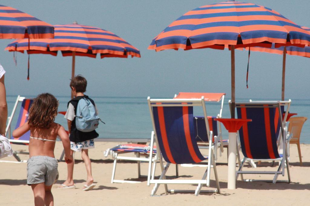 Hotel Lido Vasto Esterno foto