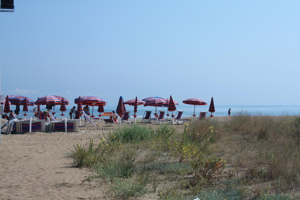Hotel Lido Vasto Esterno foto