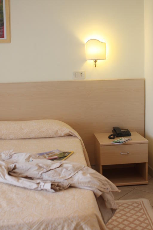 Hotel Lido Vasto Esterno foto